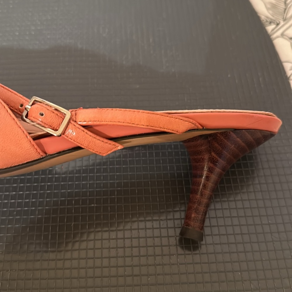 Shoes - Picture 5 of 7